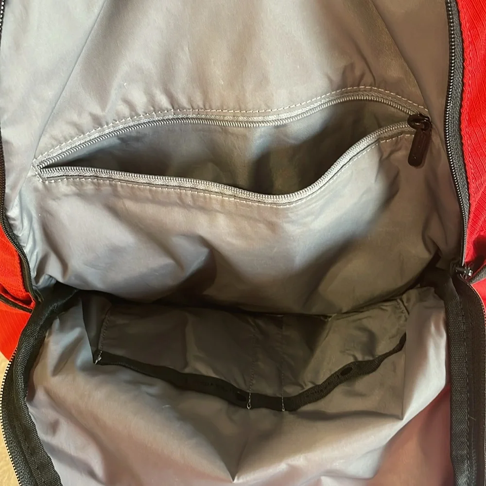 Le Sportsac Red Backpack - Picture 5 of 12